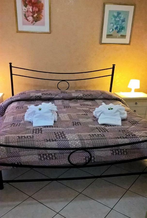 Felicia Rooms Roma Exterior foto